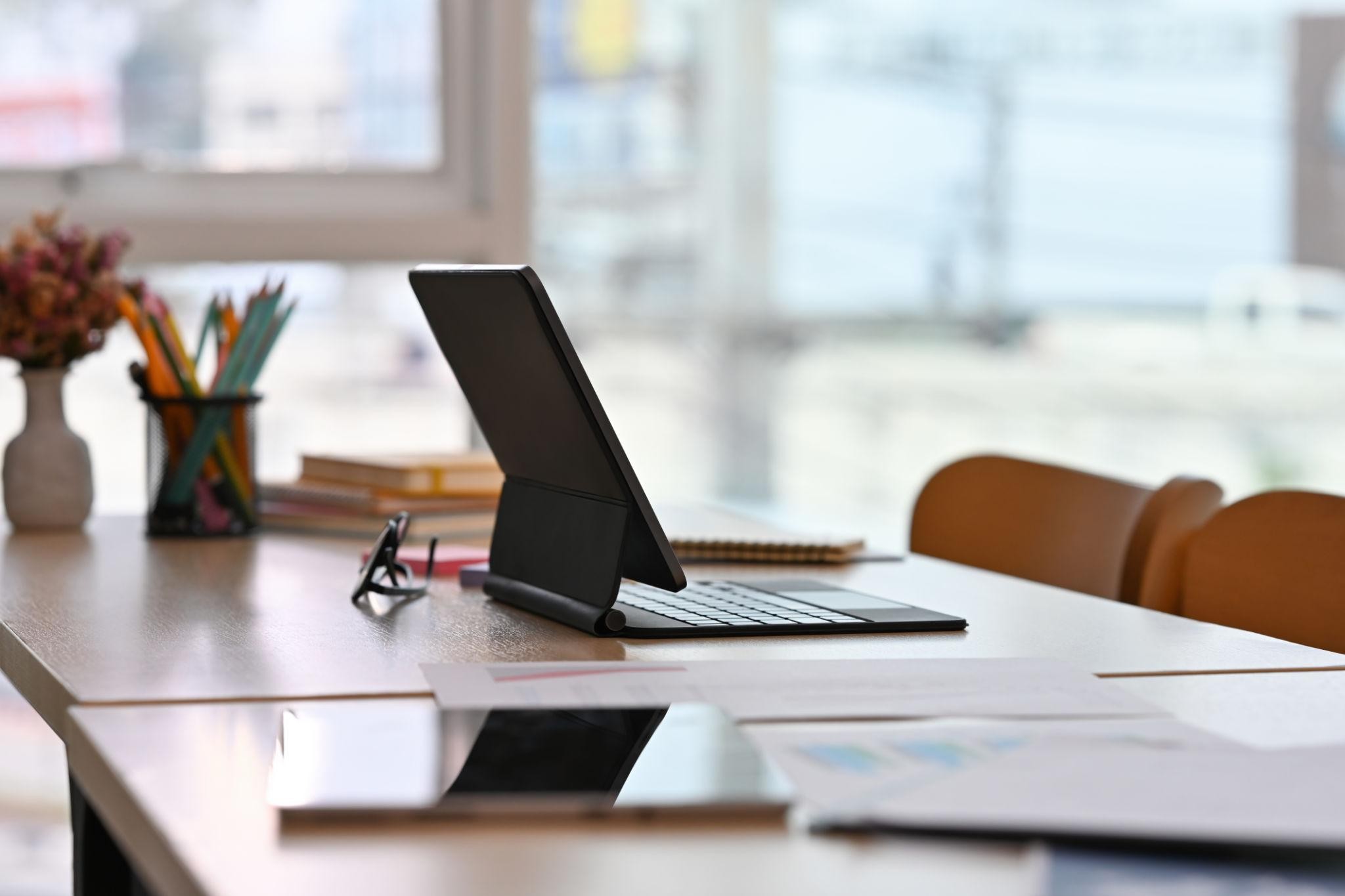 Κάτοικος εξωτερικού ως διαχειριστής Ι.Κ.Ε.: Φορολογία & Ασφάλιση all about accounting